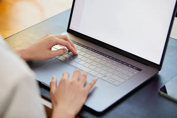 马里人到哈尔滨旅游多少钱